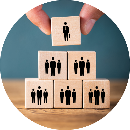 実行・週次フォロー: 週次ショートMTG、slack/メールでの質疑応答サポート。