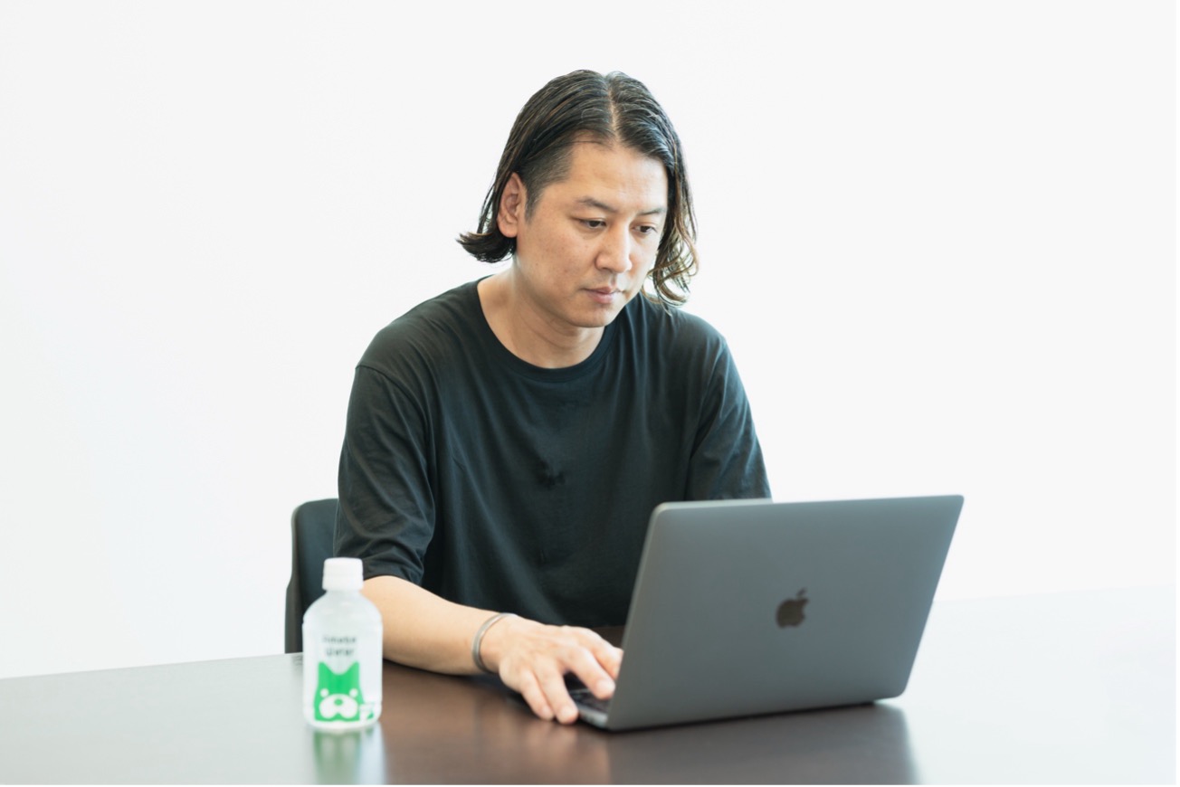 kamui trackerを操作する田中氏