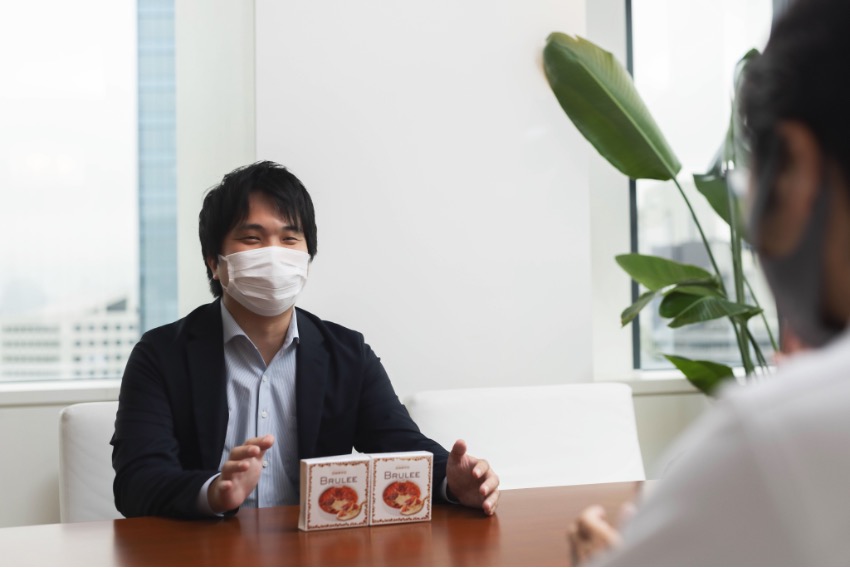 取材に応じるオハヨー乳業株式会社 和田 卓也 氏